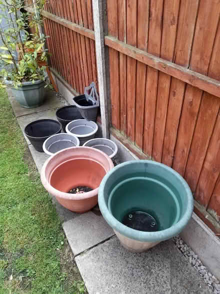 Photo of free Used Garden pots (Woodchurch CH49) #1