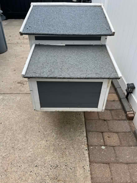 Photo of free Starter Chicken Coop for 2-3 chicks (Fair Lawn, NJ) #4
