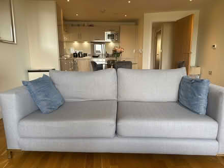Photo of free 2-3 seater sofa (SE1 London Bridge) #1
