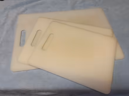 Photo of free set of 3 plastic cutting boards (Cheltenham) #1