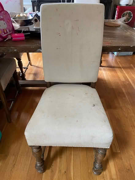 Photo of free Haverty’s Avondale Dining Set (Dacula) #4