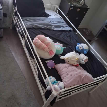 Photo of free Twin beds (Baldwin Hills) #2