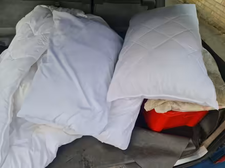 Photo of free Double Duvet 200 x 140cm, + 2 Pillows (CT2) #1