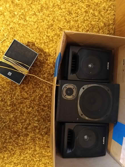 Photo of free Samsung speakers (East Madison area) #1