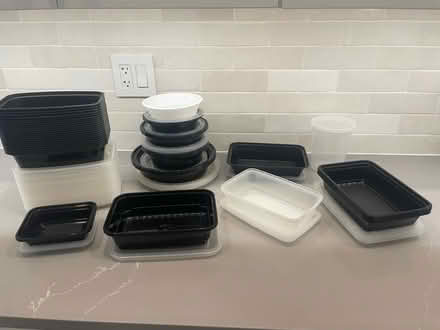 Photo of free Food Containers (Hawthorne and Pleasant) #1