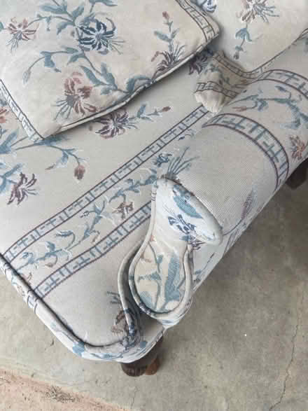 Photo of free flower armchair (20165) #2