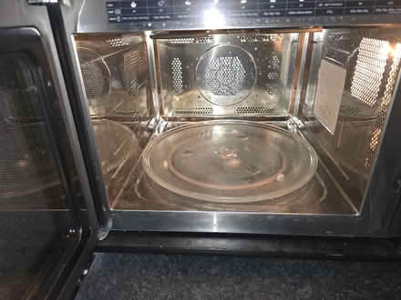 Photo of free Hotpoint microwave oven (Me15 7uq) #2