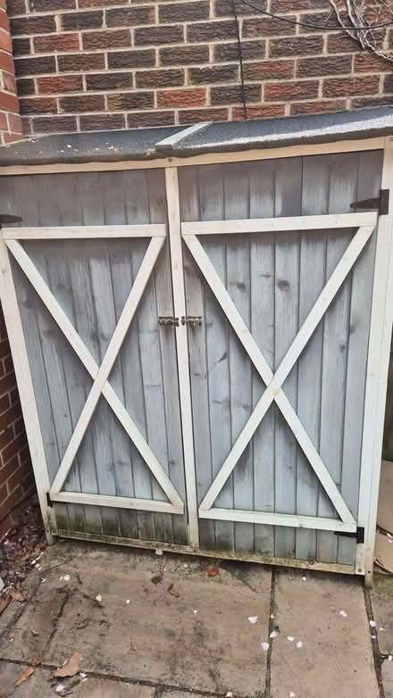 Photo of free Small garden shed, used need tlc (Millhouses S7) #1