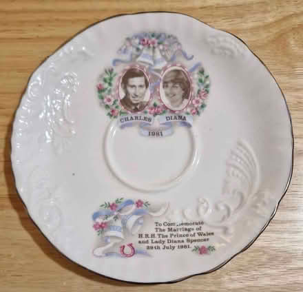Photo of free Charles & Di Commemoratives (Lower Place OL16) #2