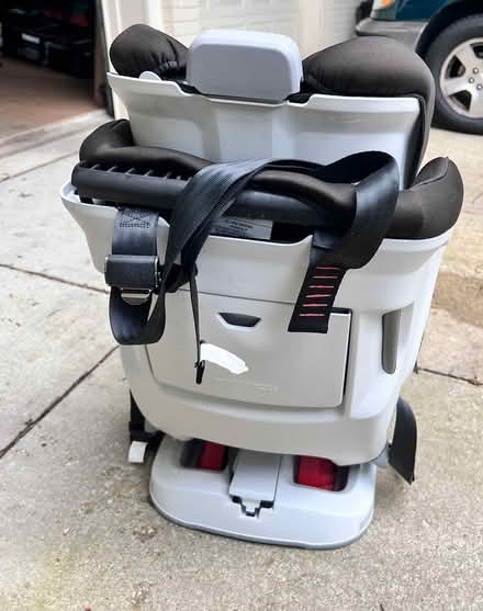 Photo of free Car seat (Bethesda) #2