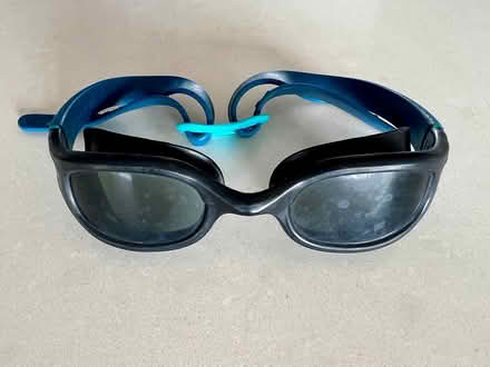 Photo of free Goggle (Serangoon MRT station) #1