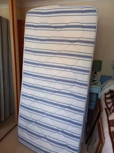 Photo of free Single 3ft bed, divan & headboard (Cranleigh GU6 7AJ) #3