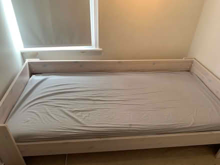 Photo of free Single bed (Chiswick W4) #2
