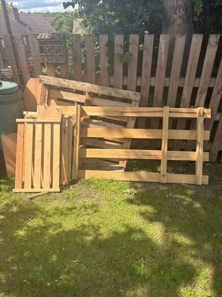 Photo of free load of wood and some pallets (WF12 Chickenley / Dewsbury.) #1