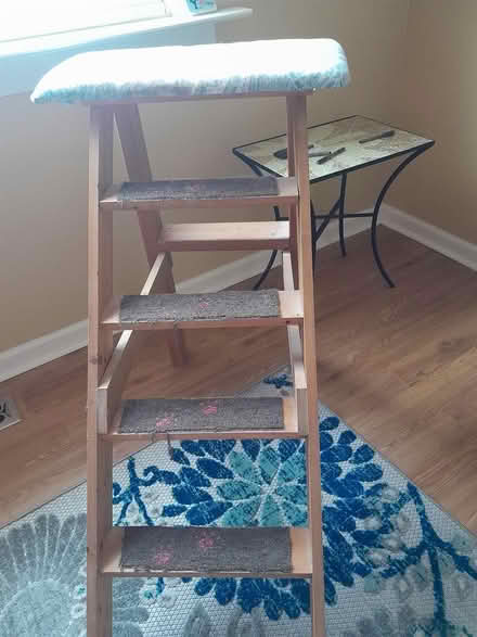 Photo of free pet window seat stairs (Amber meadows 21702) #1