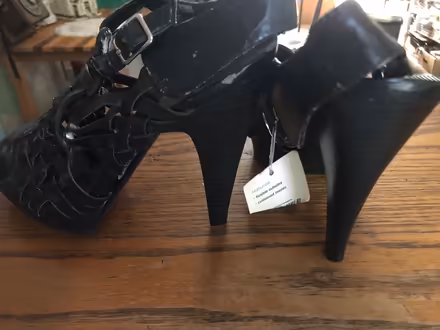 Photo of free Women’s shoes (Huntington MA) #2