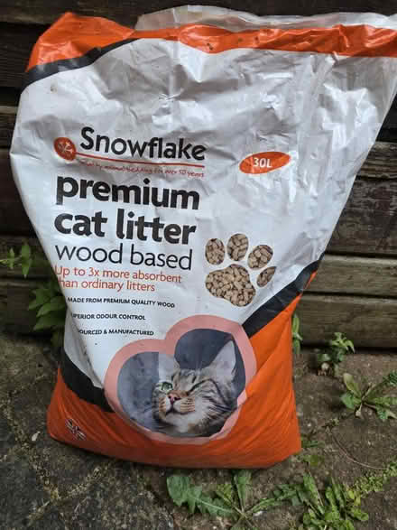 Photo of free Half bag of cat litter (EX14) #1