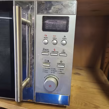 Photo of free Microwave - working (Old Coulsdon CR5) #2