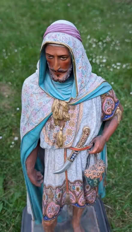 Photo of free 2ft Statue + stand looking for a good home (Kennington OX1) #4