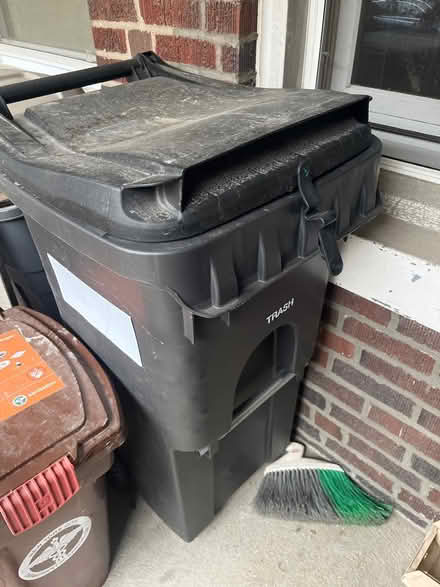 Photo of free Official NYC trash bin (35 gallon) (Astoria) #1