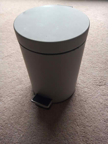 Photo of free small pedal bin (Colinton EH13) #1