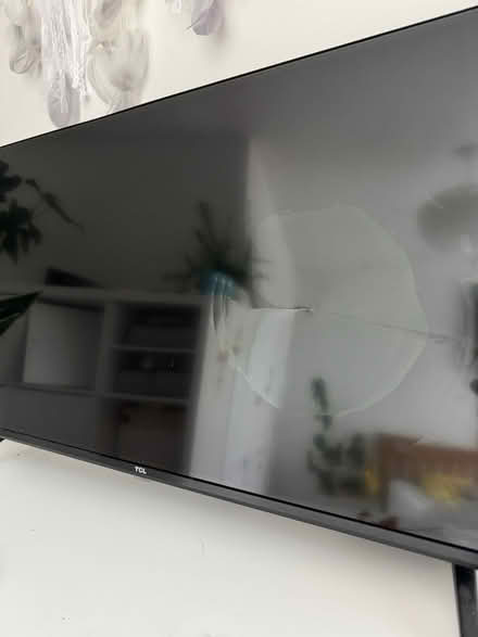 Photo of free 32 inch Amazon TV needs screen repa (GL3) #1