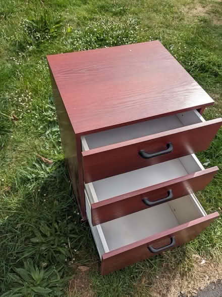Photo of free Bookcase and small chest of drawers (Garden City OX5) #3