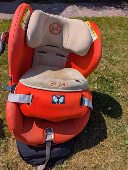 Photo of free Child car seat (Tunbridge Wells) #1