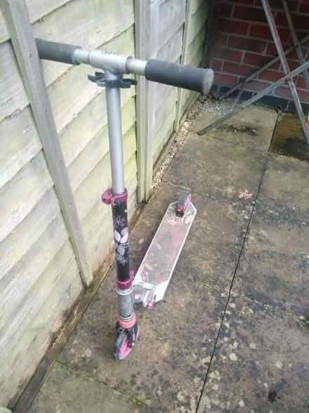 Photo of free Girl's scooter (Spencer Place RG21) #1