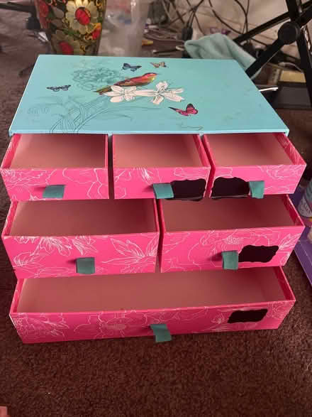 Photo of free Jewellery and accessories box (Whitton. TW3) #1