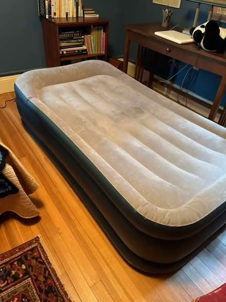 Photo of free Twin air beds with slow leak (Northampton near YMCA) #1