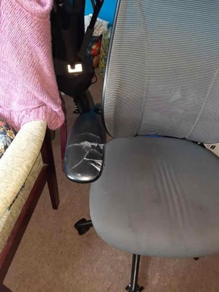 Photo of free Humanscale Liberty chair (Strawberry Hill TW11) #4
