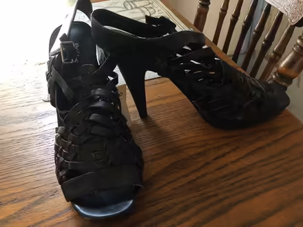 Photo of free Women’s shoes (Huntington MA) #1
