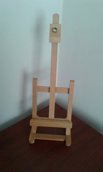 Photo of free Small Easel (St Blazey Gate PL24) #1