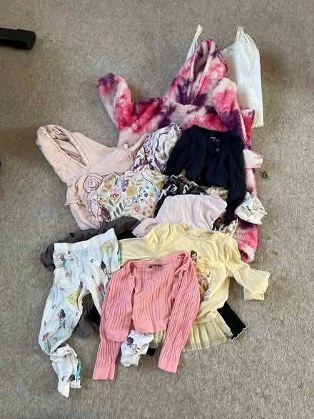 Photo of free Various girls clothing (WF4) #1