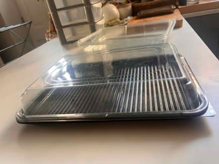 Photo of free 5 x trays/2 have lids (Preston park BN1) #3