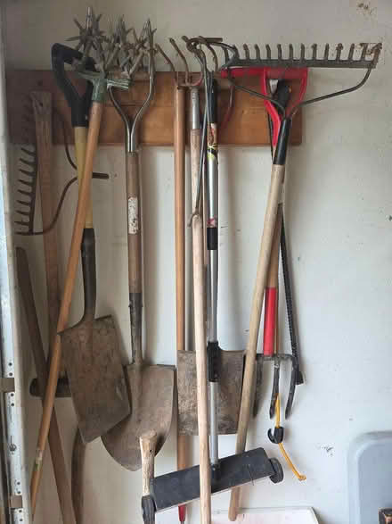Photo of free Gardening Tools (Bull Mountain, Tigard) #1