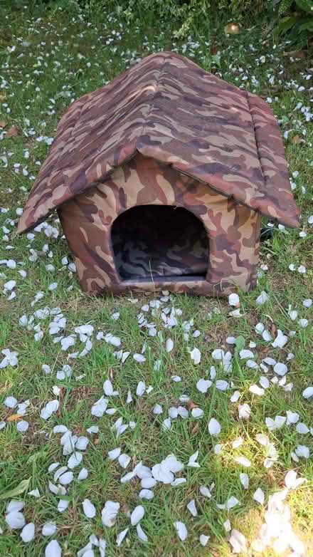 Photo of free Outdoor pet house (Liss GU33) #1