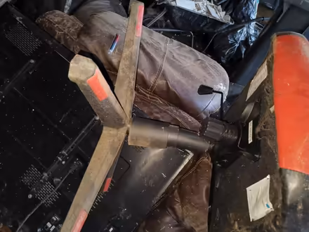 Photo of free Gaming chair base, no wheels (Pathead EH37) #1