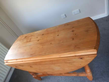 Photo of free Extendable dining table & 4 chairs (CB22) #1