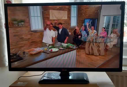 Photo of free 29 inch LG TV / PC Monitor (Southbourne BH6) #1