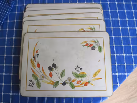 Photo of free table mats for upcycling/crafts (Cambuskenneth FK9) #1
