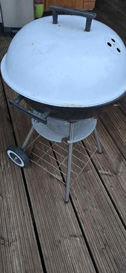 Photo of free BBQ Grill (Croydon centre CR0) #1