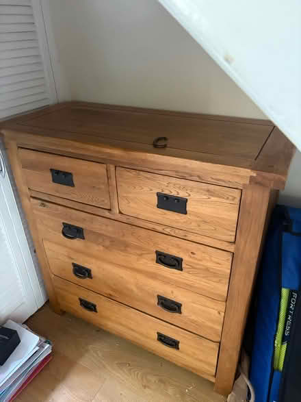 Photo of free Solid oak chest of drawers (Tunbridge Wells) #1