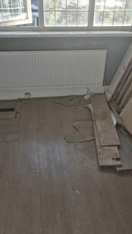 Photo of free 4 old radiators (Romford RM7) #4