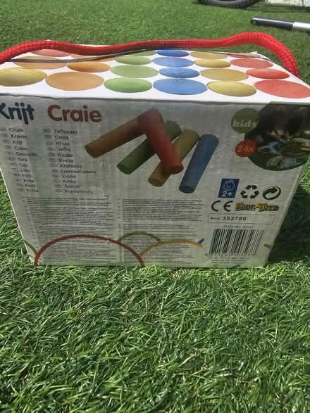 Photo of free Box of chalks (Kingston KT2) #2