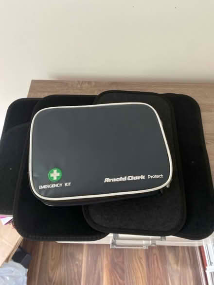 Photo of free Small chest of drawers,3 small storage shelves and car mats (East Mains G74) #3