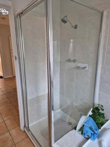 Photo of free showerscreen and bathtub - Fawkner (Northern suburbs) #2