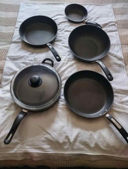 Photo of free 5 Frying Pans (Hereford HR4) #1