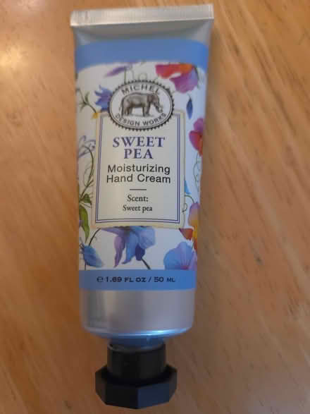 Photo of free Moisturizing hand cream (Bernardo & Iowa, Sunnyvale) #1
